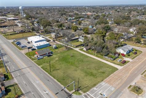 2102 Texas Avenue Texas City TX 77590