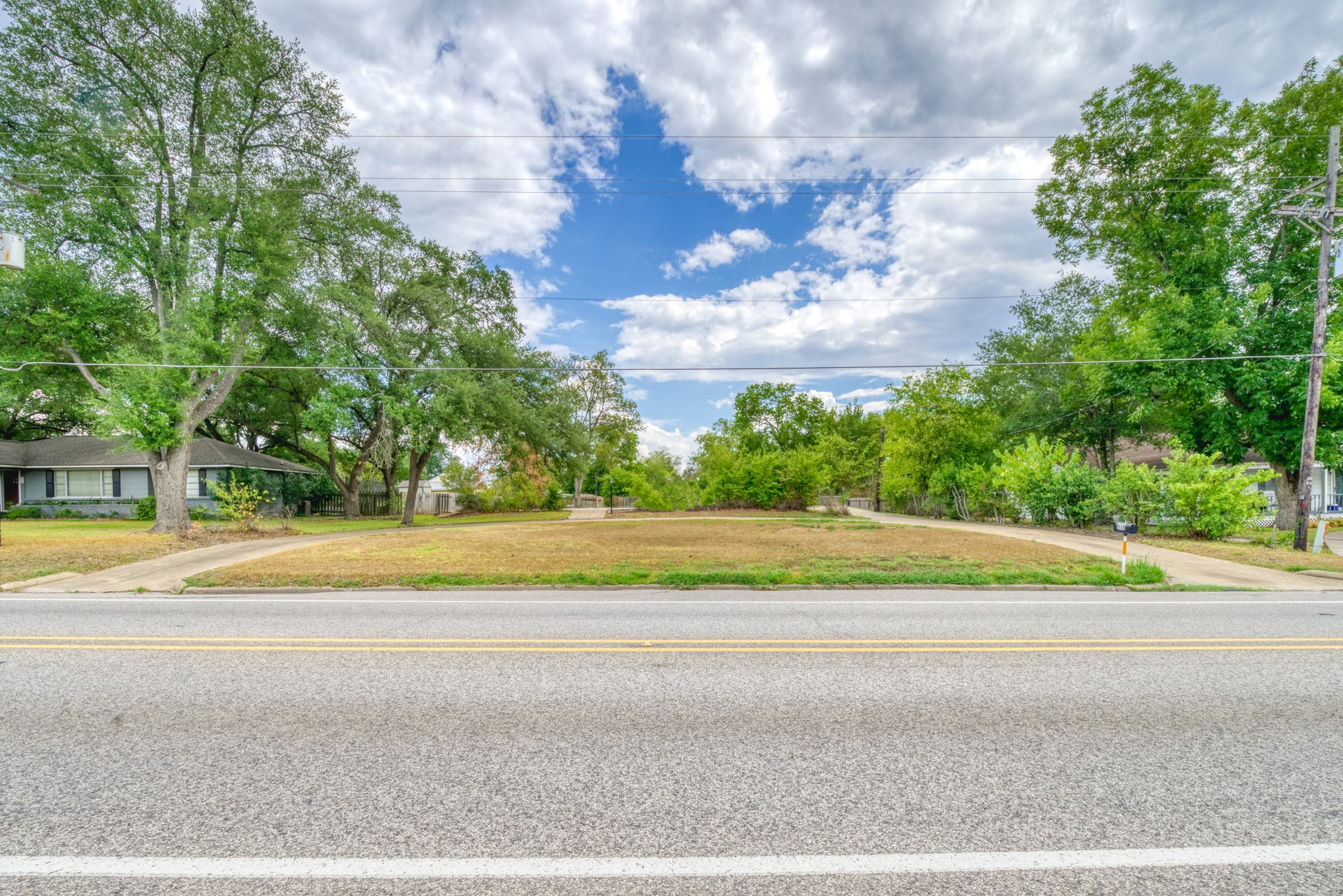 918 E Main Street Madisonville TX 77864