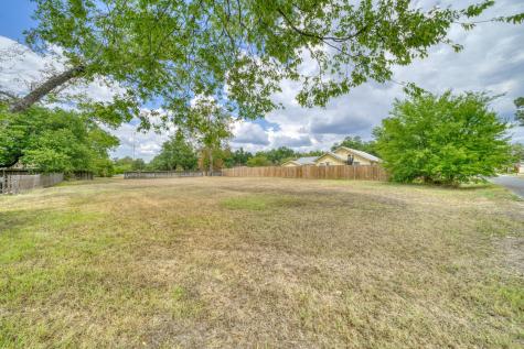 918 E Main Street Madisonville TX 77864