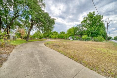 918 E Main Street Madisonville TX 77864