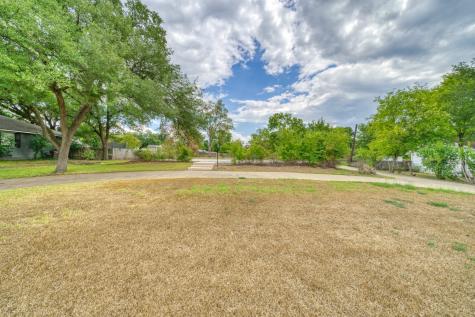 918 E Main Street Madisonville TX 77864