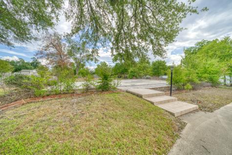 918 E Main Street Madisonville TX 77864