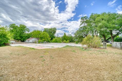918 E Main Street Madisonville TX 77864