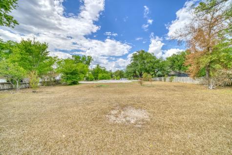918 E Main Street Madisonville TX 77864