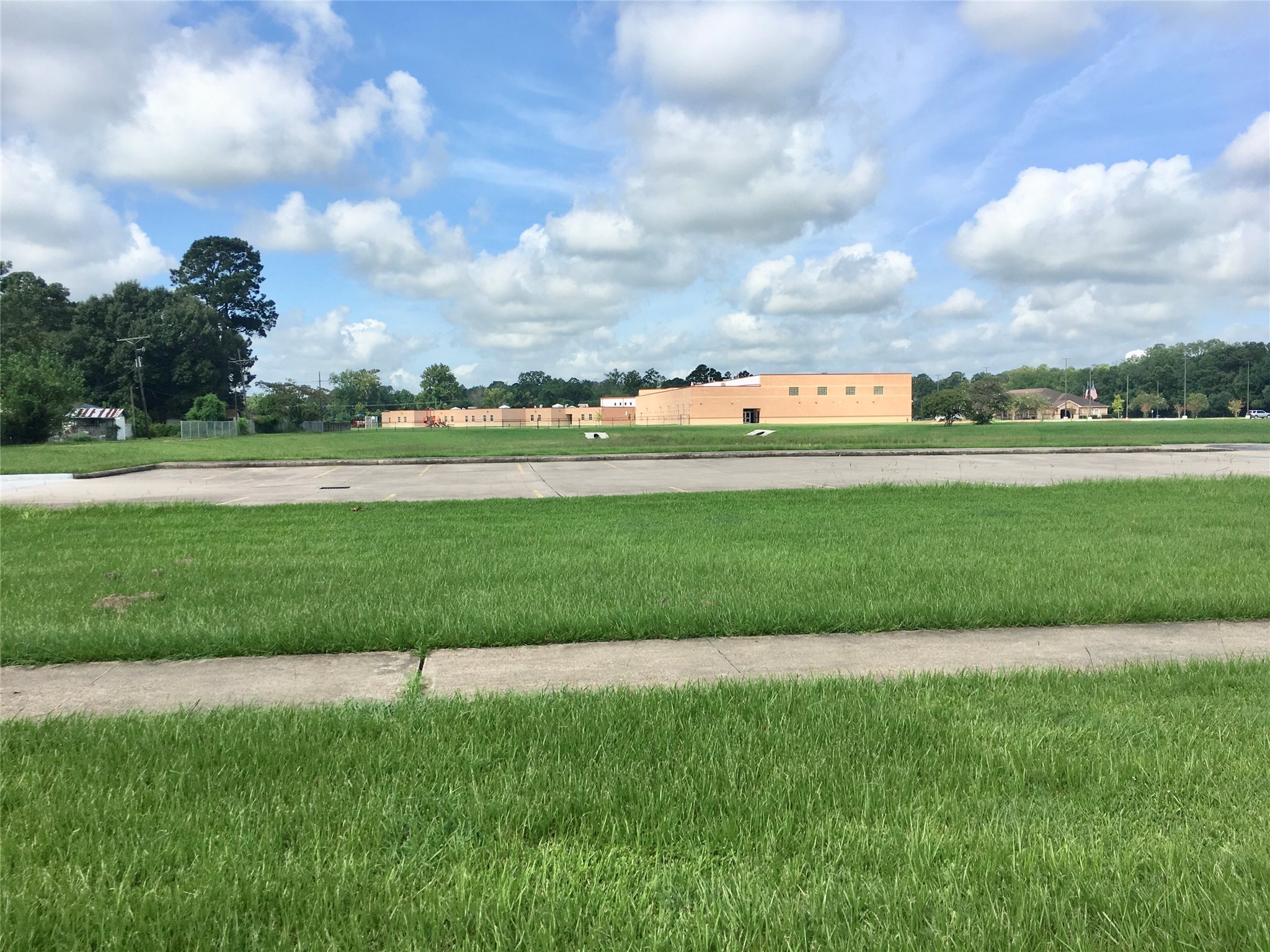 2307 N Winfree Street Dayton TX 77535