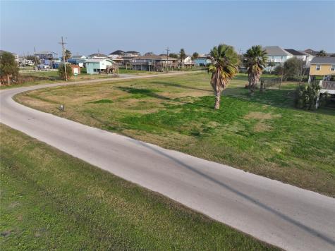 1354 Skyline Drive Port Bolivar TX 77650