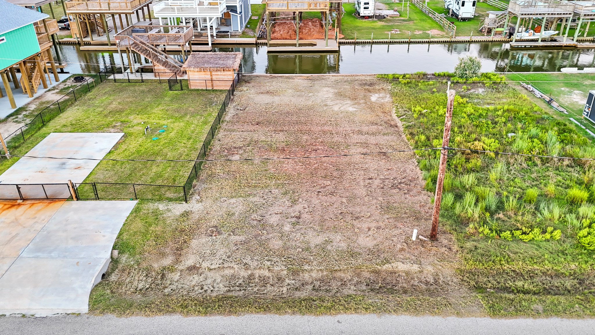510 Cr-257p/ Dolphin Drive Freeport TX 77541