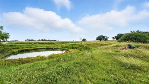 81 Private Road 3095 Shiner TX 77984