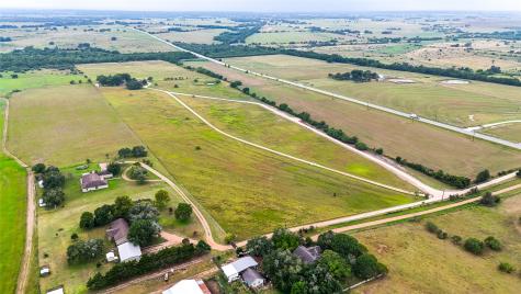 81 Private Road 3095 Shiner TX 77984