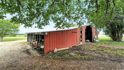 81 Private Road 3095 Shiner TX 77984