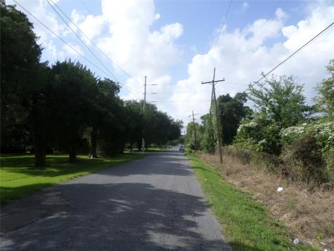 2825 North 10th Street Beaumont TX 77703