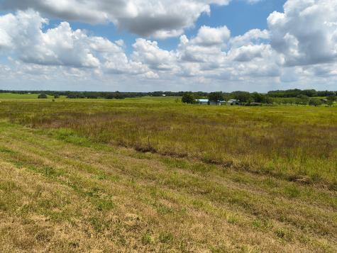 59 County Road 203 Hallettsville TX 77964