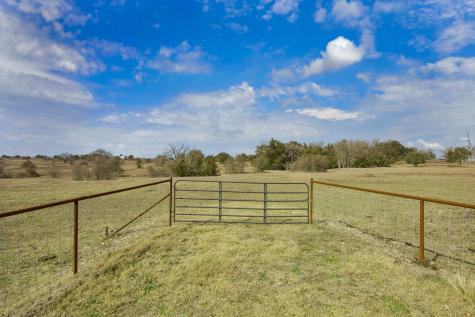 1372 N Nassau Road Round Top TX 78954