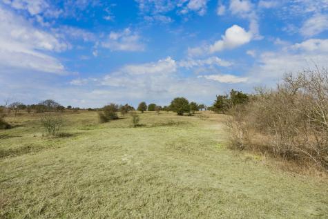 1372 N Nassau Road Round Top TX 78954