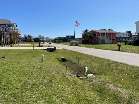 4125 Las Palmas Street Galveston TX 77554