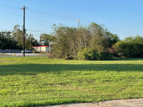 238 Seadrift Street Port Lavaca TX 77979