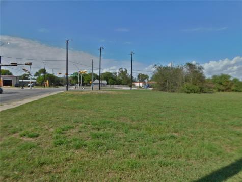 238 Seadrift Street Port Lavaca TX 77979