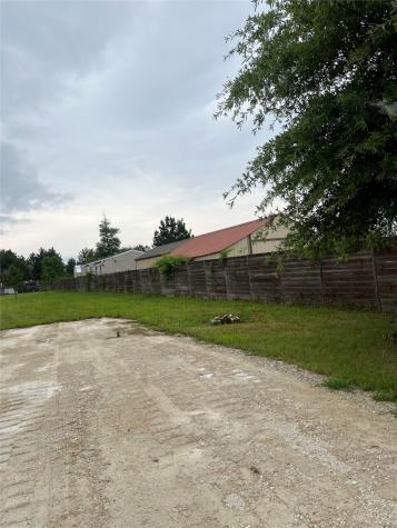 52 Road 5120 Cleveland TX 77327