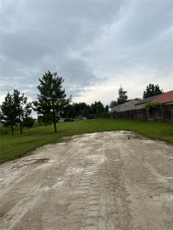 52 Road 5120 Cleveland TX 77327