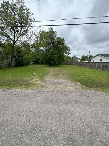 920 E 39th Street Houston TX 77022