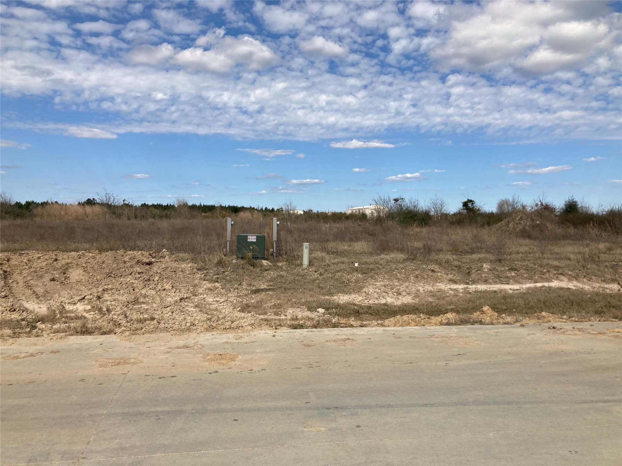 1033 Road 5601 Cleveland TX 77327