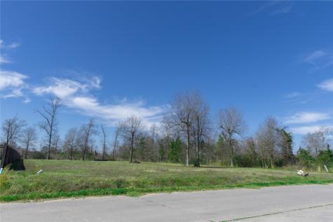 83 County Road 5004 Cleveland TX 77327