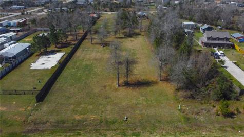 83 County Road 5004 Cleveland TX 77327