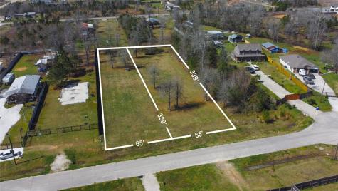 83 County Road 5004 Cleveland TX 77327