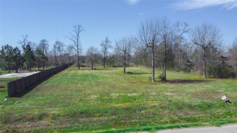 83 County Road 5004 Cleveland TX 77327