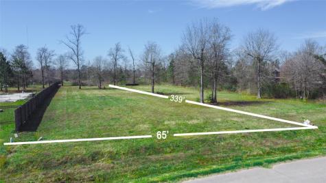 83 County Road 5004 Cleveland TX 77327