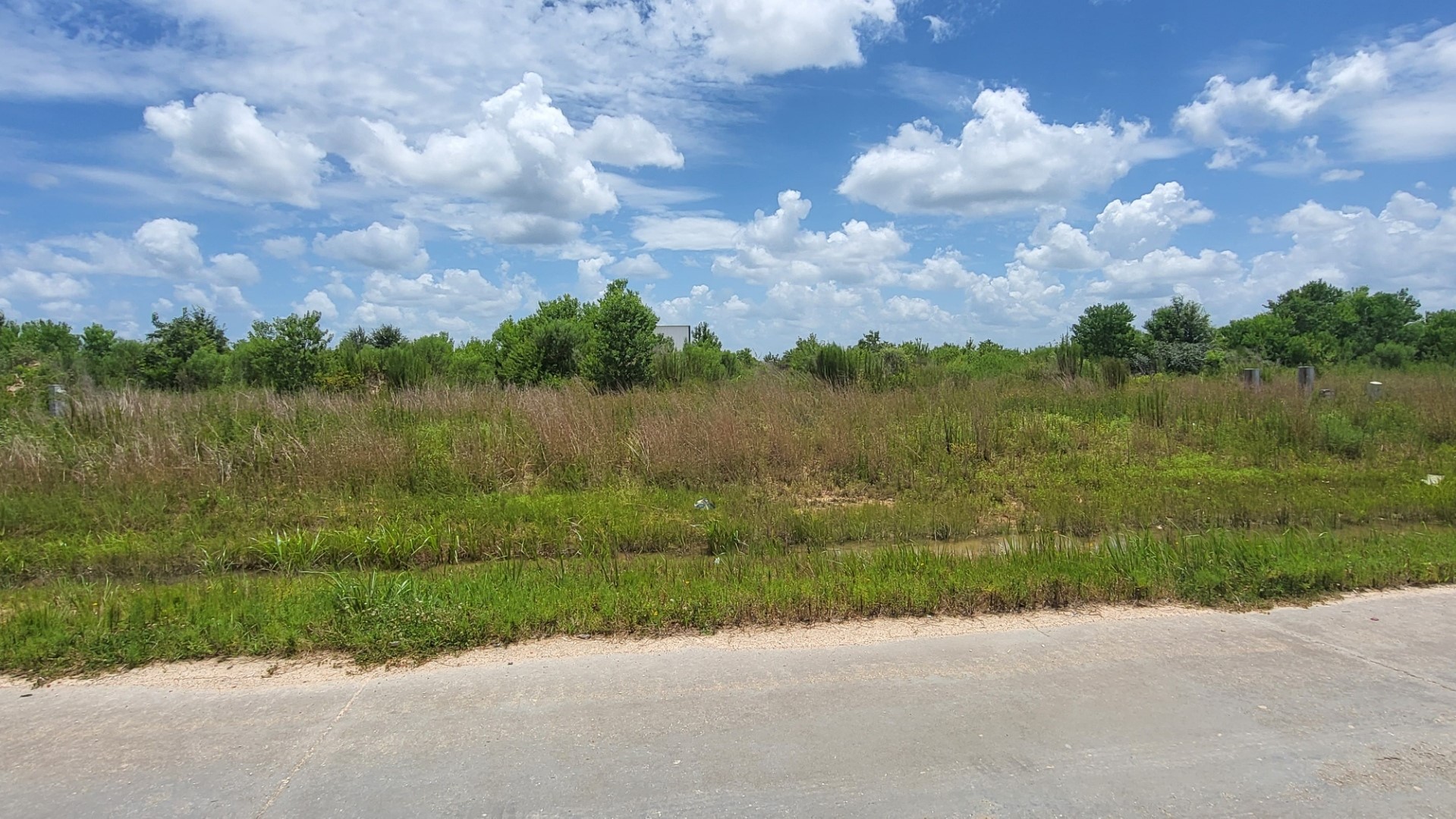 590 Road 5702 Cleveland TX 77327