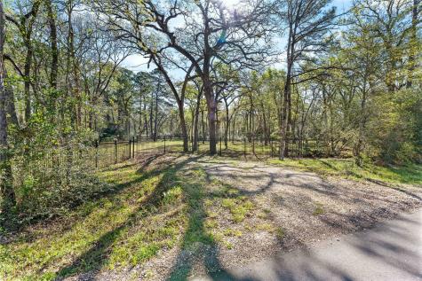 19739 E Lakeshore Drive Magnolia TX 77355