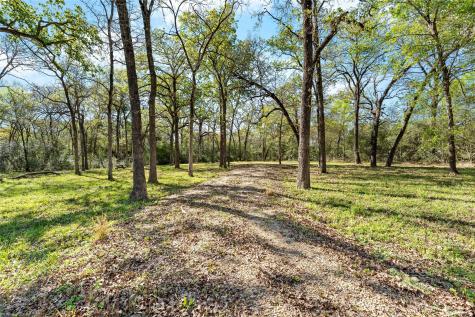 19739 E Lakeshore Drive Magnolia TX 77355