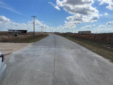 2209 Road 5708 Cleveland TX 77327
