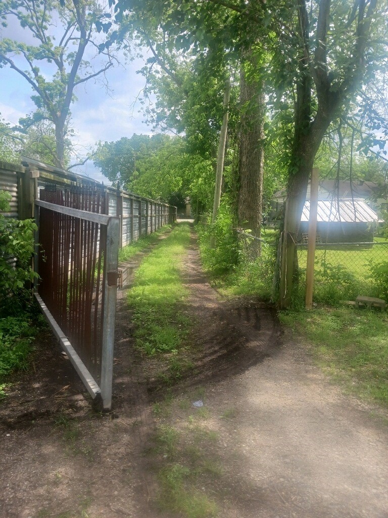 2207 Knight Street Houston TX 77093