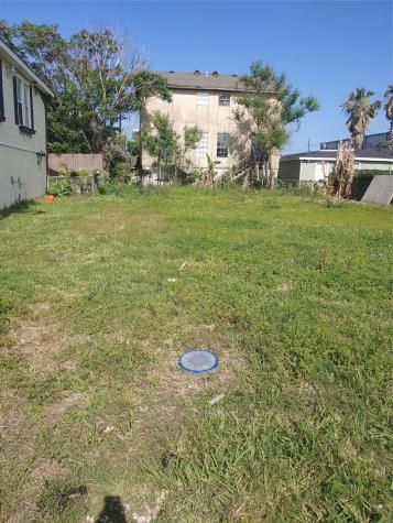 1804 65th Street Galveston TX 77551