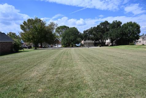 000 West Shore Drive Willis TX 77318