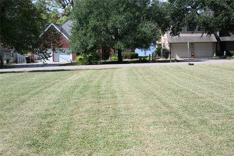 000 West Shore Drive Willis TX 77318