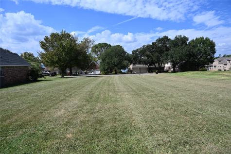 000 West Shore Drive Willis TX 77318