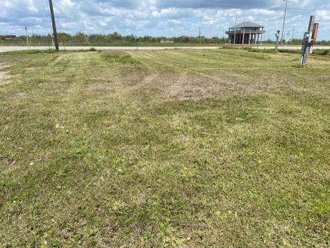 996 Evans Street Gilchrist TX 77617