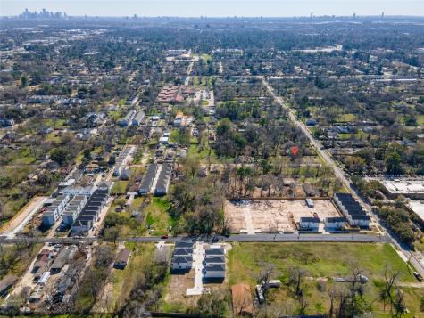 5922 Knox Street Houston TX 77091