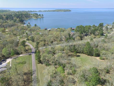 120 Island Drive Livingston TX 77351