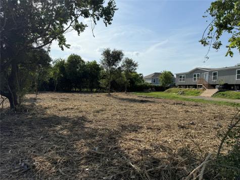 10th Near Avenue F1/2 San Leon TX 77539