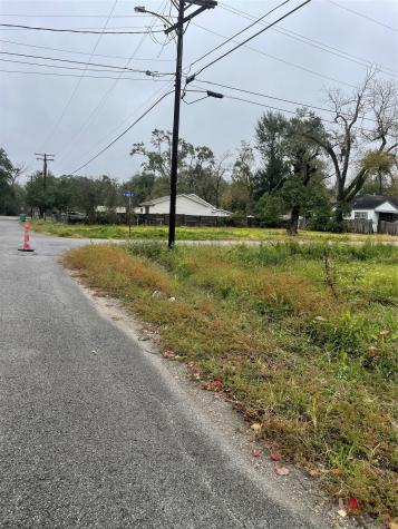 1110 N 13th Street Orange TX 77630