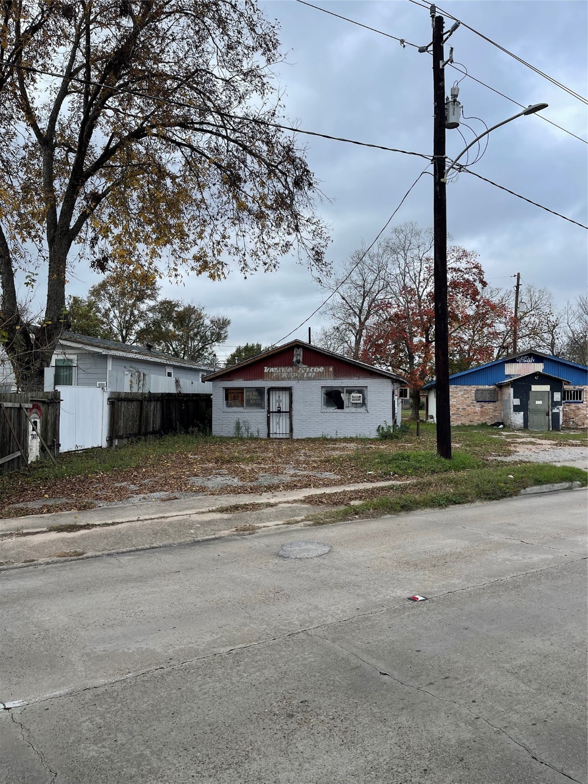 7413 W Montgomery Road Houston TX 77091