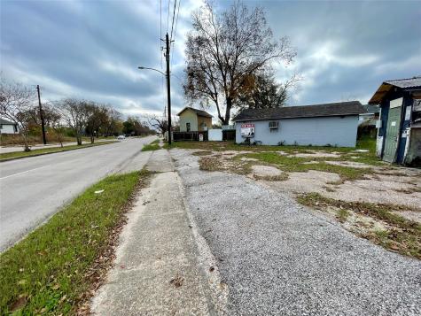 7413 W Montgomery Road Houston TX 77091