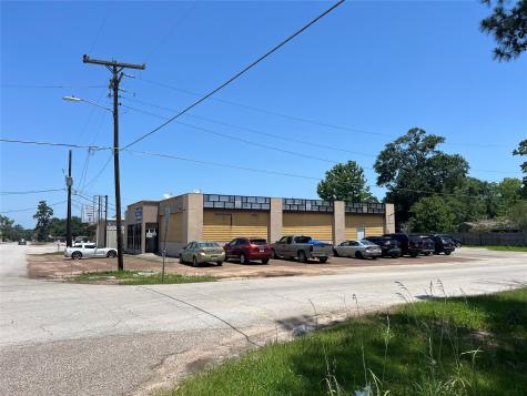 404 & 400 E Hanson Street Cleveland TX 77327