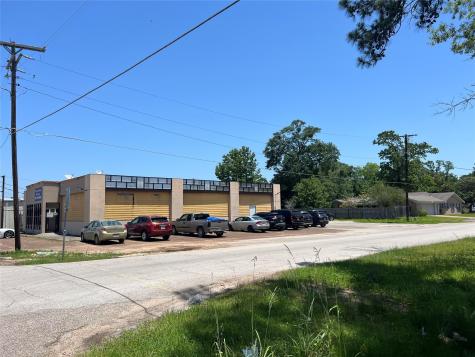 404 & 400 E Hanson Street Cleveland TX 77327