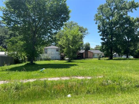 404 & 400 E Hanson Street Cleveland TX 77327
