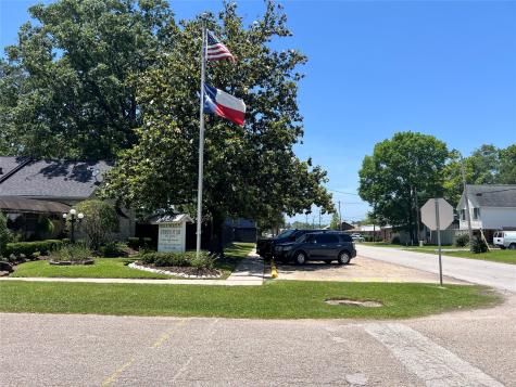 404 & 400 E Hanson Street Cleveland TX 77327